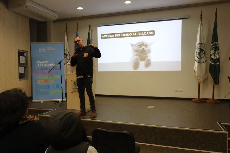Charlas con Propósito invita a resignificar el fracaso desde una mirada humana y resiliente