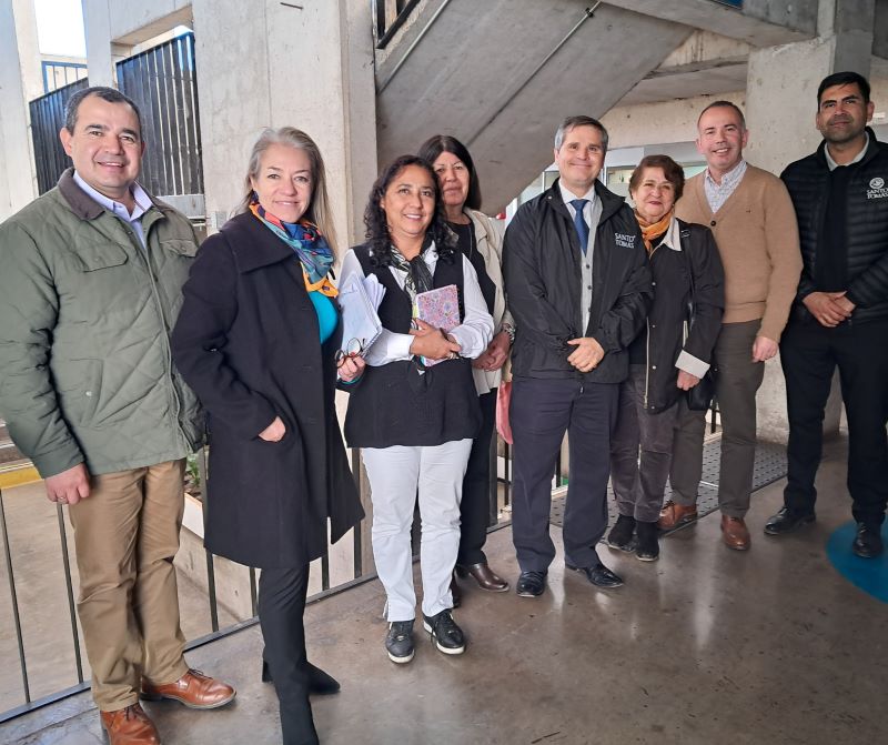 Comité de Vinculación con el Medio de Santo Tomás Ovalle avanza en proyecto "No Estás Solo" con enfoque en adultos mayores