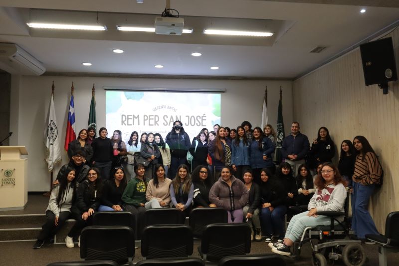 Conversatorio con tituladas de Psicopedagogía inspira a estudiantes con experiencia real del campo laboral