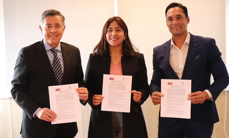 IND y Santo Tomás firman convenio de colaboración en la región de Antofagasta