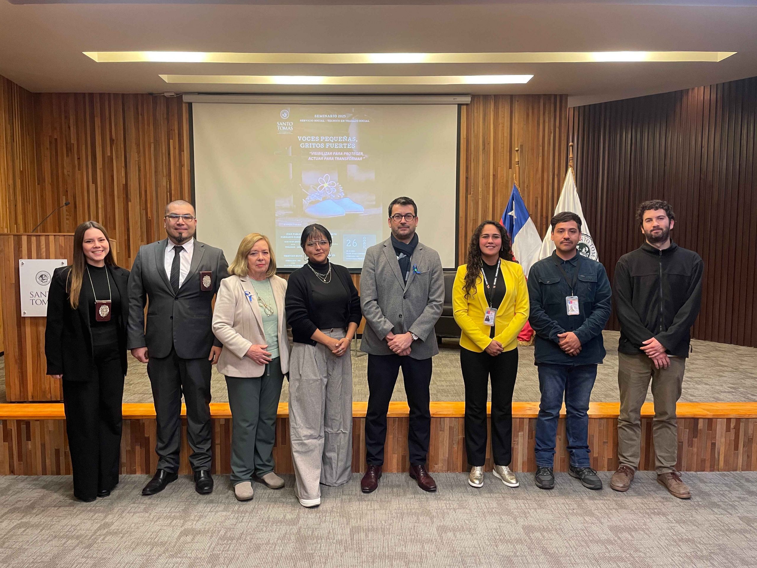 Estudiantes del área social del IP-CFT Santo Tomás Santiago Centro lideran seminario contra la explotación sexual infantil