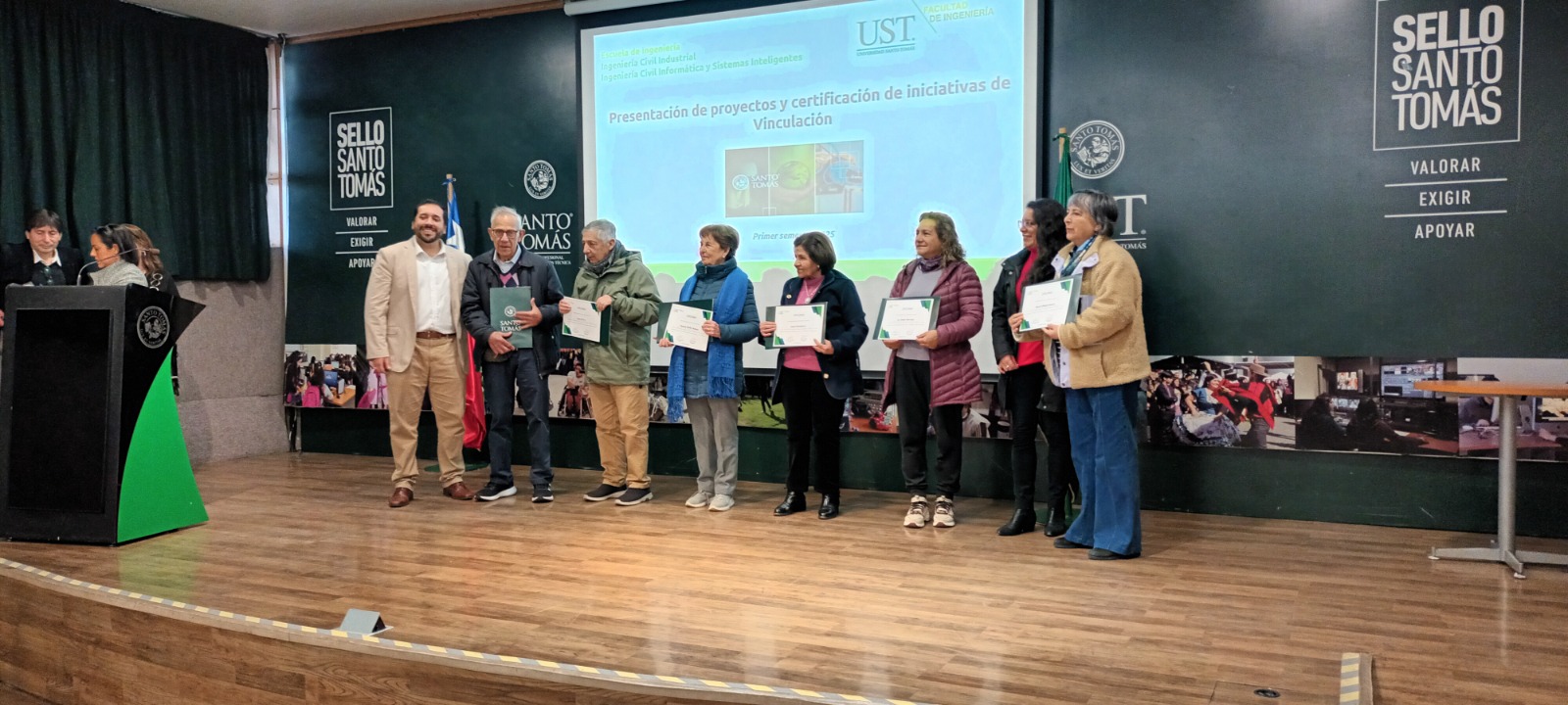 Facultad de Ingeniería Santo Tomás Concepción presentó proyectos y certificación de programa comunitario