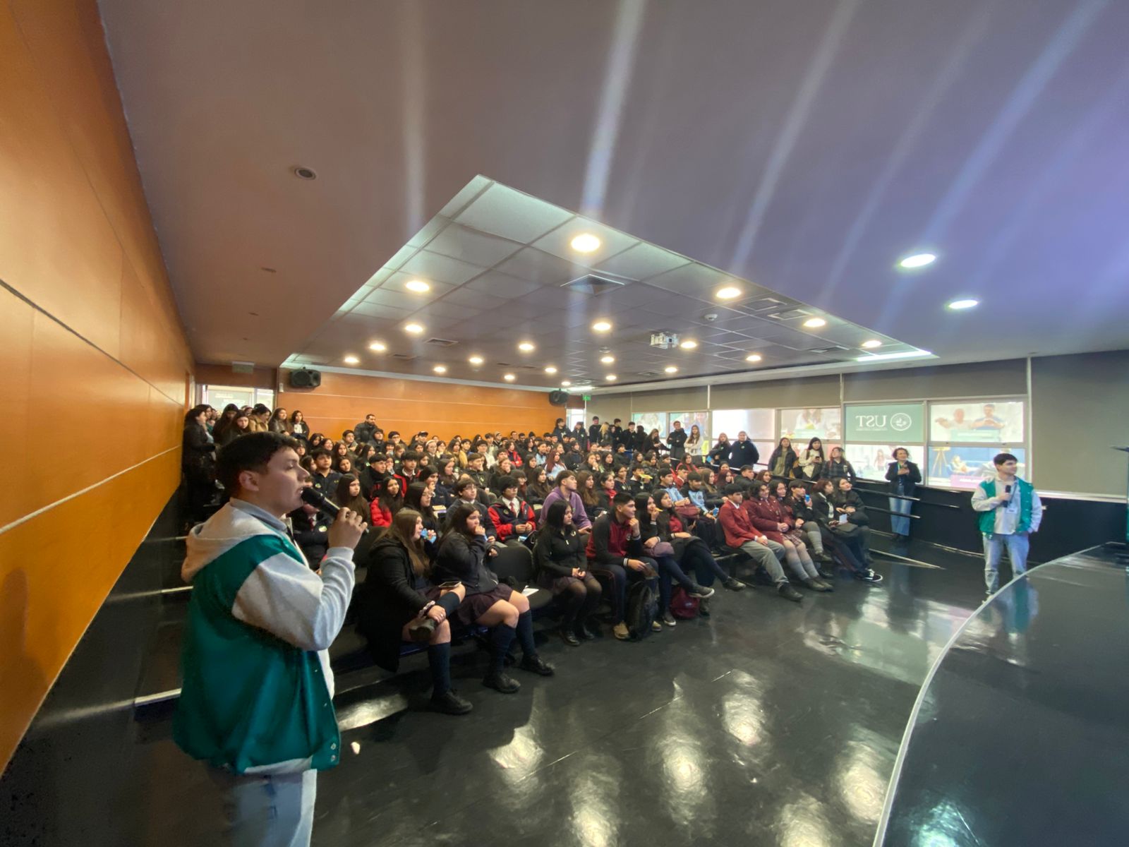 En Los Ángeles cientos de estudiantes de la provincia vivieron la experiencia de ser “Tomasinos por un día”