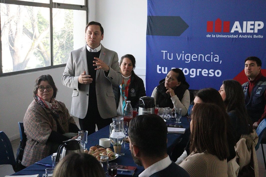 Seguridad de alumnos de Educación Superior reúne a autoridades y actores claves de Los Ángeles