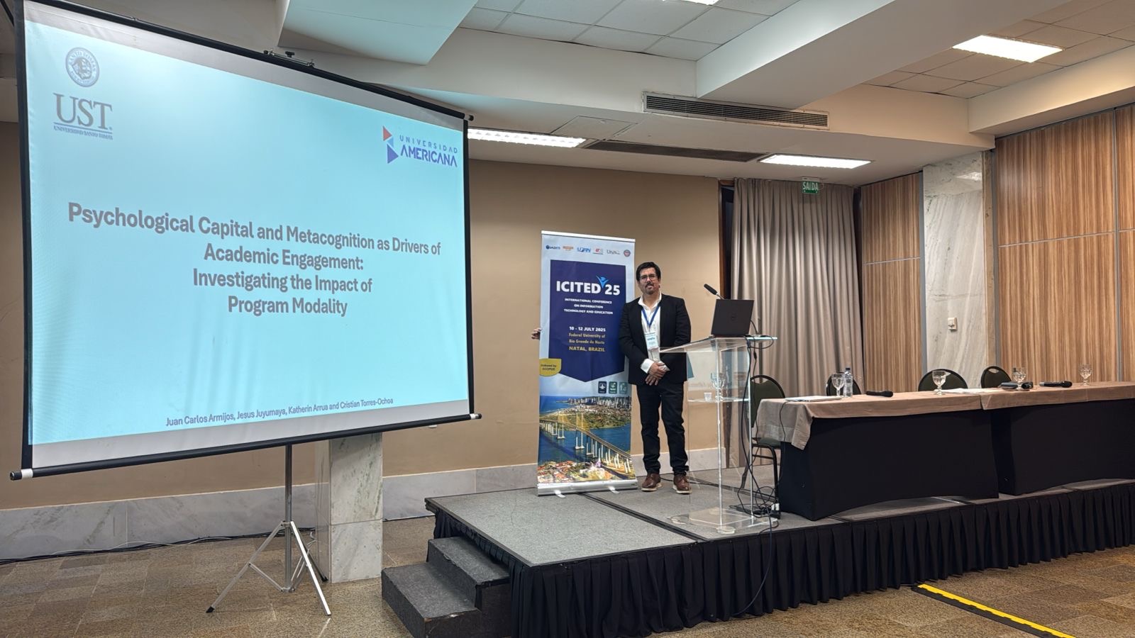 Académico Jesús Juyumaya expone investigación sobre engagement académico en congreso internacional en Brasil