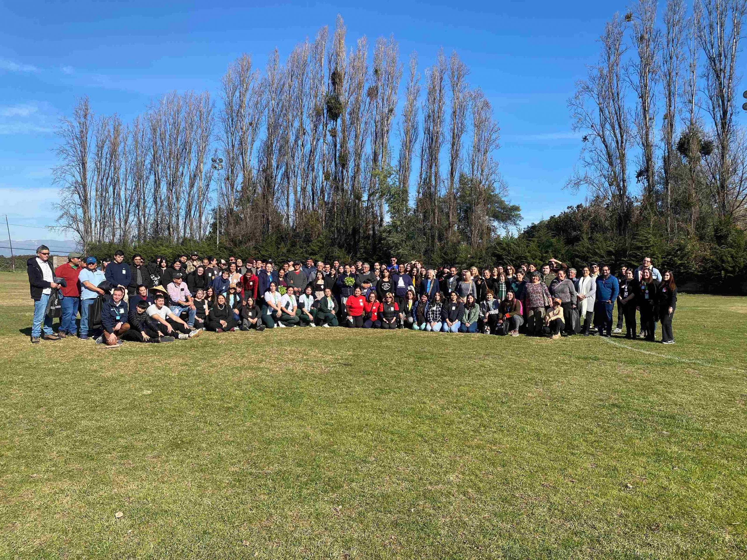 IP-CFT Santo Tomás Santiago Centro recibe a agricultores de Isla de Maipo para una jornada de educación superior en Sede Catemito