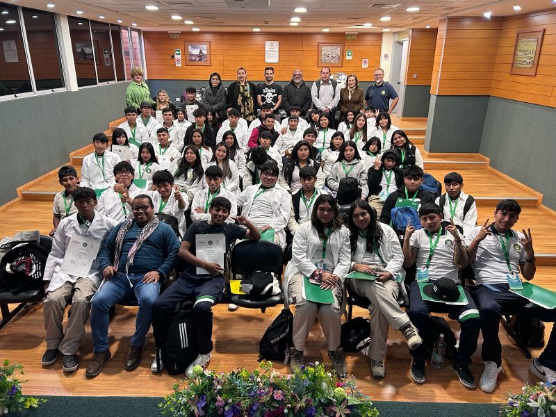 Santo Tomás fortalece la Educación Técnico Profesional con programas de alternancia junto a liceos EMTP de la región de Arica y Parinacota