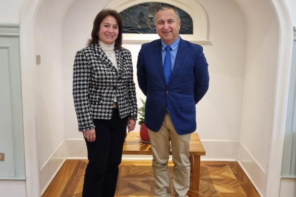 Rector UACh y Rectora Santo Tomás sede Valdivia sostuvieron encuentro