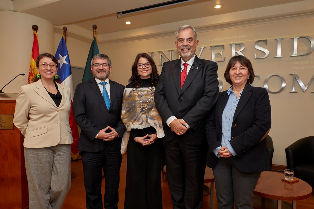UST realiza lanzamiento de nuevo Magíster en Una Salud con participación de experto internacional