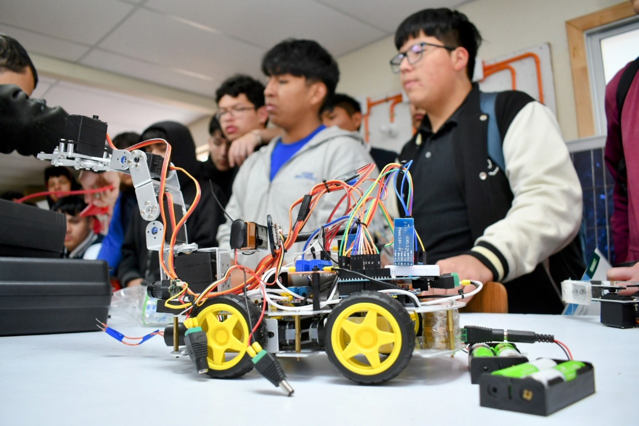 Gran participación de estudiantes de Tarapacá en “Tomasino por un día”