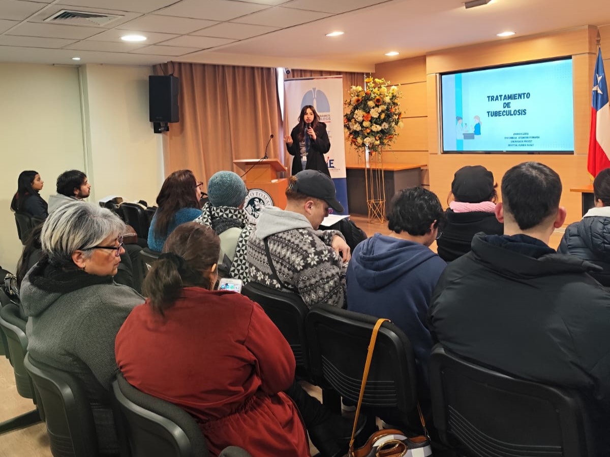 Estudiantes de Santo Tomás Rancagua se certifican como monitores comunitarios en Tuberculosis