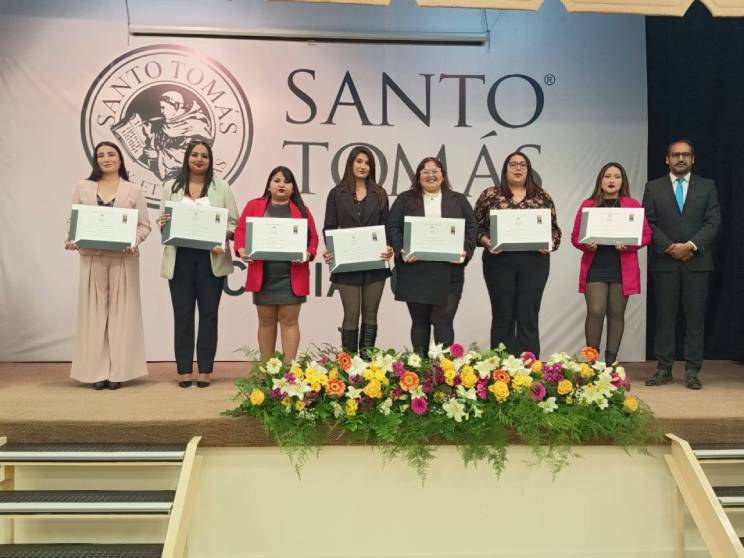 128 nuevos profesionales y técnicos recibieron su título en Santo Tomás Copiapó