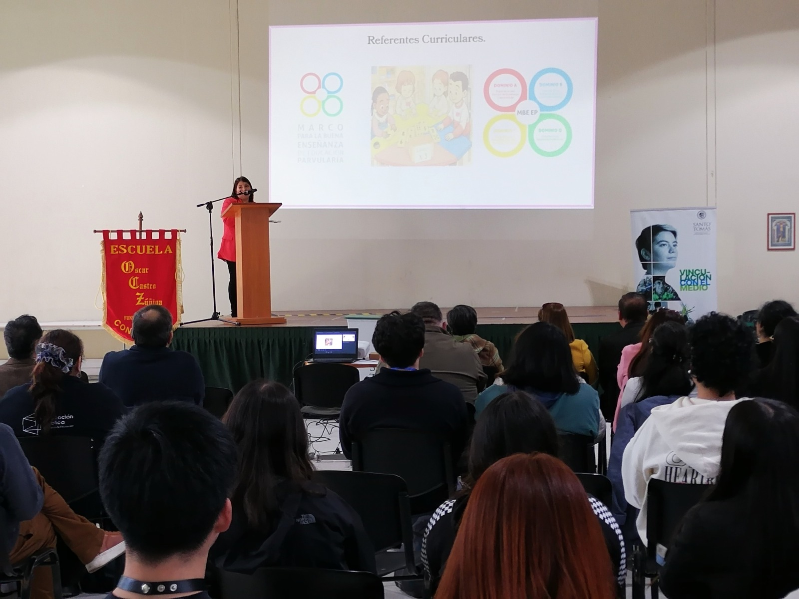 Docentes y administrativos de escuelas públicas participaron del Seminario de Educación “Disfrutando la Aventura de Aprender” en Santo Tomás Concepción