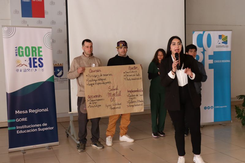 Estudiantes de Santo Tomás Ovalle participaron en Laboratorio de Políticas Públicas junto a jóvenes de la región