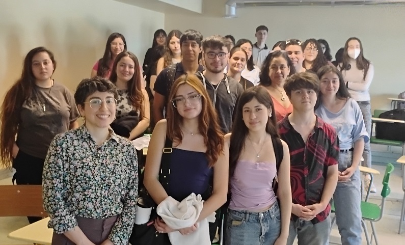 Estudiante del Doctorado en Conservación y Gestión de la Biodiversidad dictó charla a estudiantes de Vigilantes Ambientales