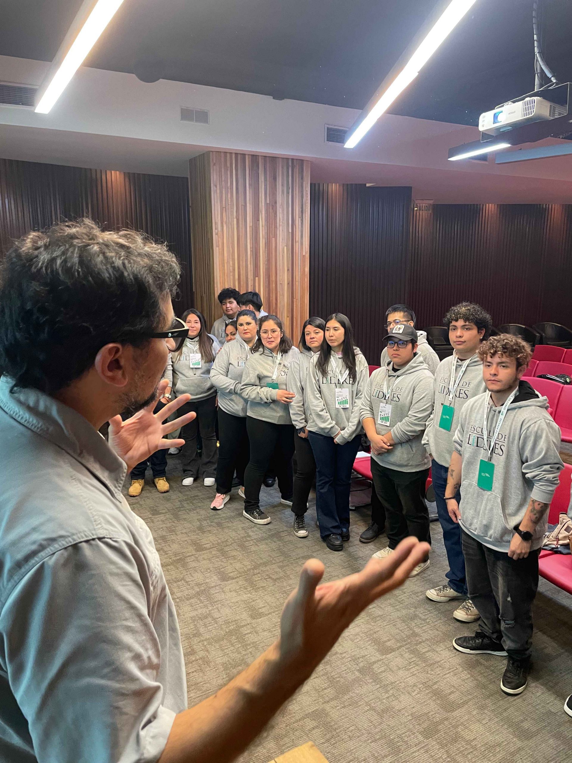 Estudiantes del IP-CFT Santo Tomás Santiago Centro participan en la Escuela de Líderes en sede 2025