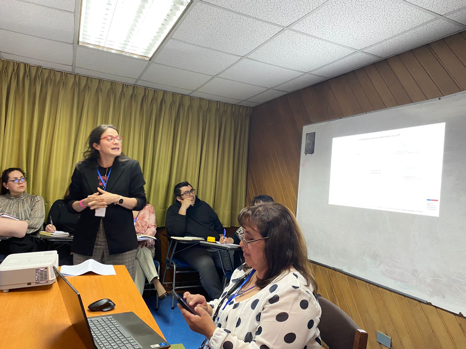 Académica de Educación Parvularia expone sobre formación de educadoras de párvulos en didáctica de las matemáticas en congreso nacional