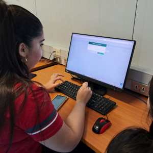 Charlas Breves de Innovación acercan a estudiantes a la cultura emprendedora Tomasina