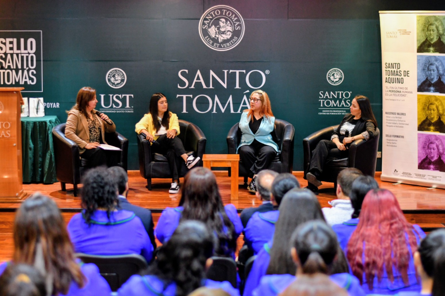 Egresadas del área de educación participaron de conversatorio sobre Inclusión
