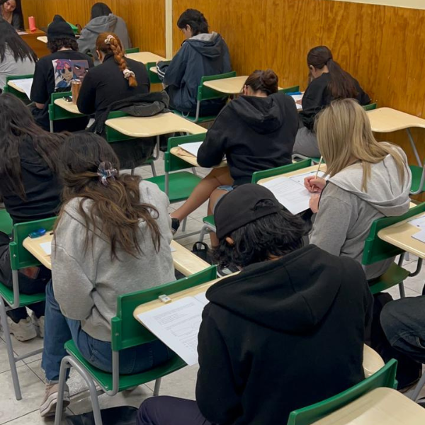 Último ensayo PAES de Ciencias organizado por Santo Tomás Arica contó con más de 100 inscritos