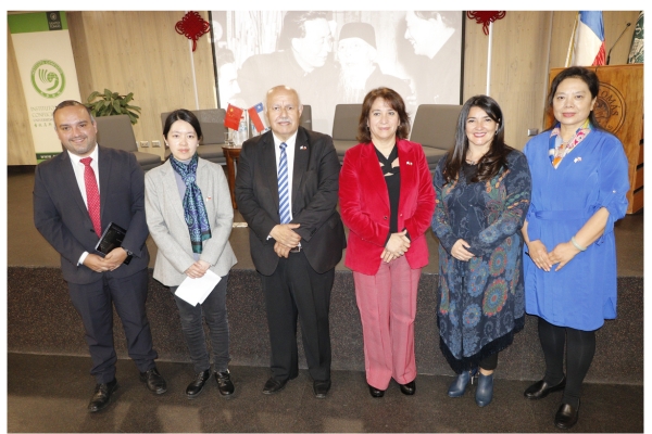 Legado de José Venturelli se exhibe en Valdivia en exposición organizada por el Instituto Confucio Santo Tomás