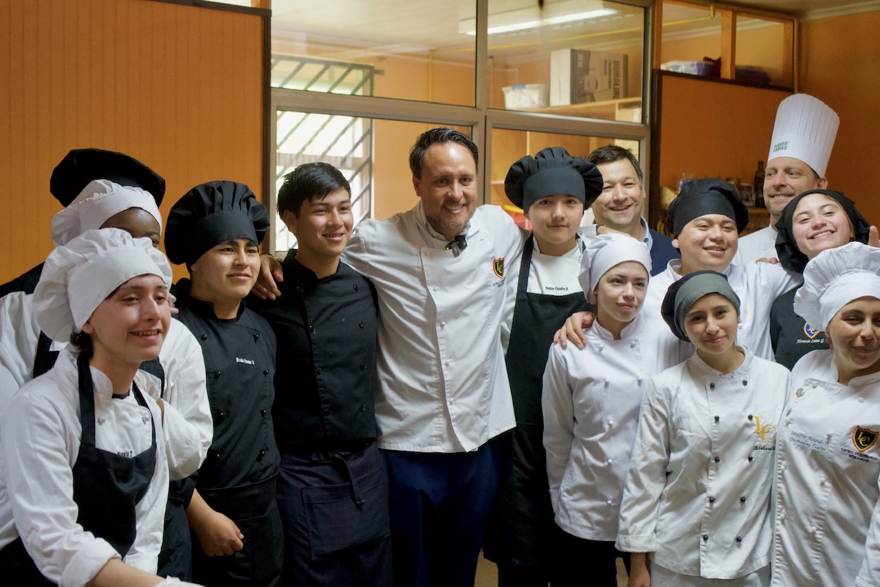 Vuelve el Festival Gastronómico del Salmón a Puerto Montt: tradición culinaria del producto emblema regional