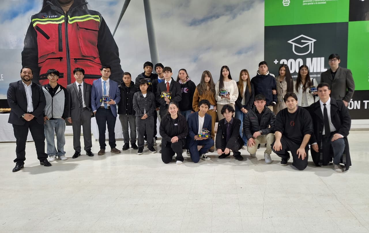 Academia de Liderazgo STEAM finalizó con éxito en UST Concepción