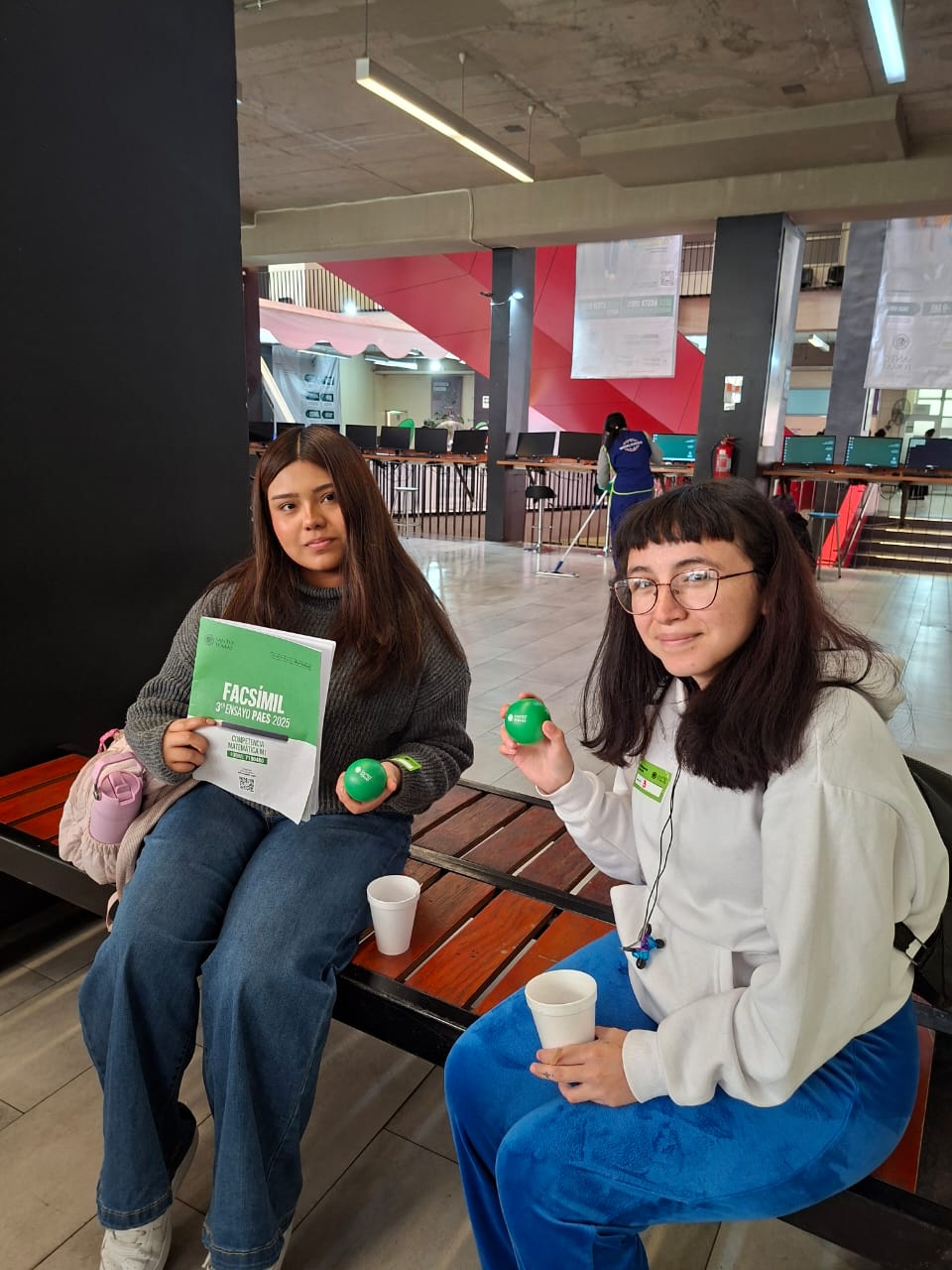 Sede Santiago Centro recibe a estudiantes de enseñanza media para rendir el Ensayo PAES 2025