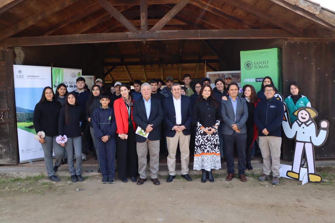 UST Talca apuesta por la Agronomía: nueva carrera se estrena en Liceo Agrícola San José de Duao