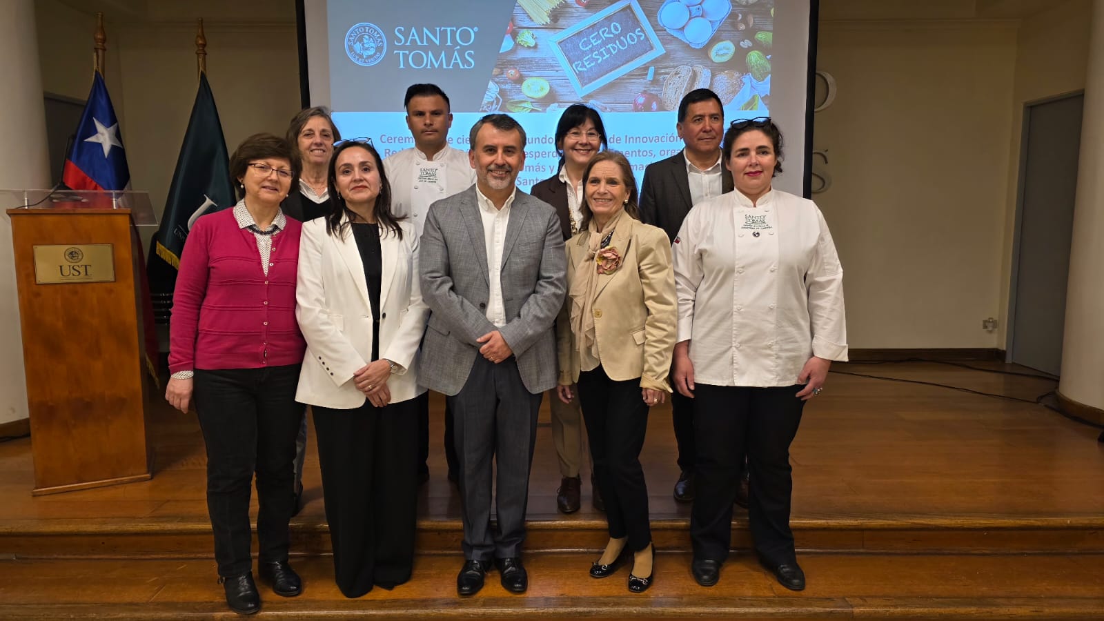 Santo Tomás premia la innovación para reducir la pérdida y el desperdicio de alimentos en Chile