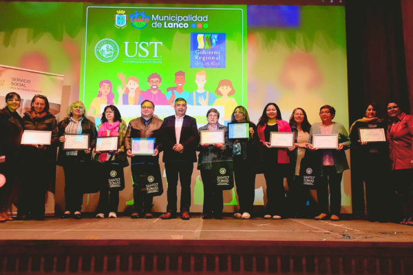 Santo Tomás y Municipalidad de Lanco capacitaron a líderes sociales