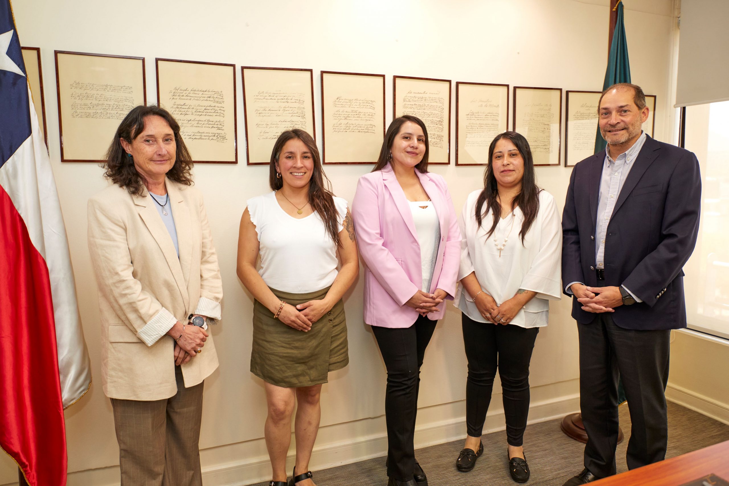 Tres estudiantes de Magíster UST reciben Beca de Excelencia Académica
