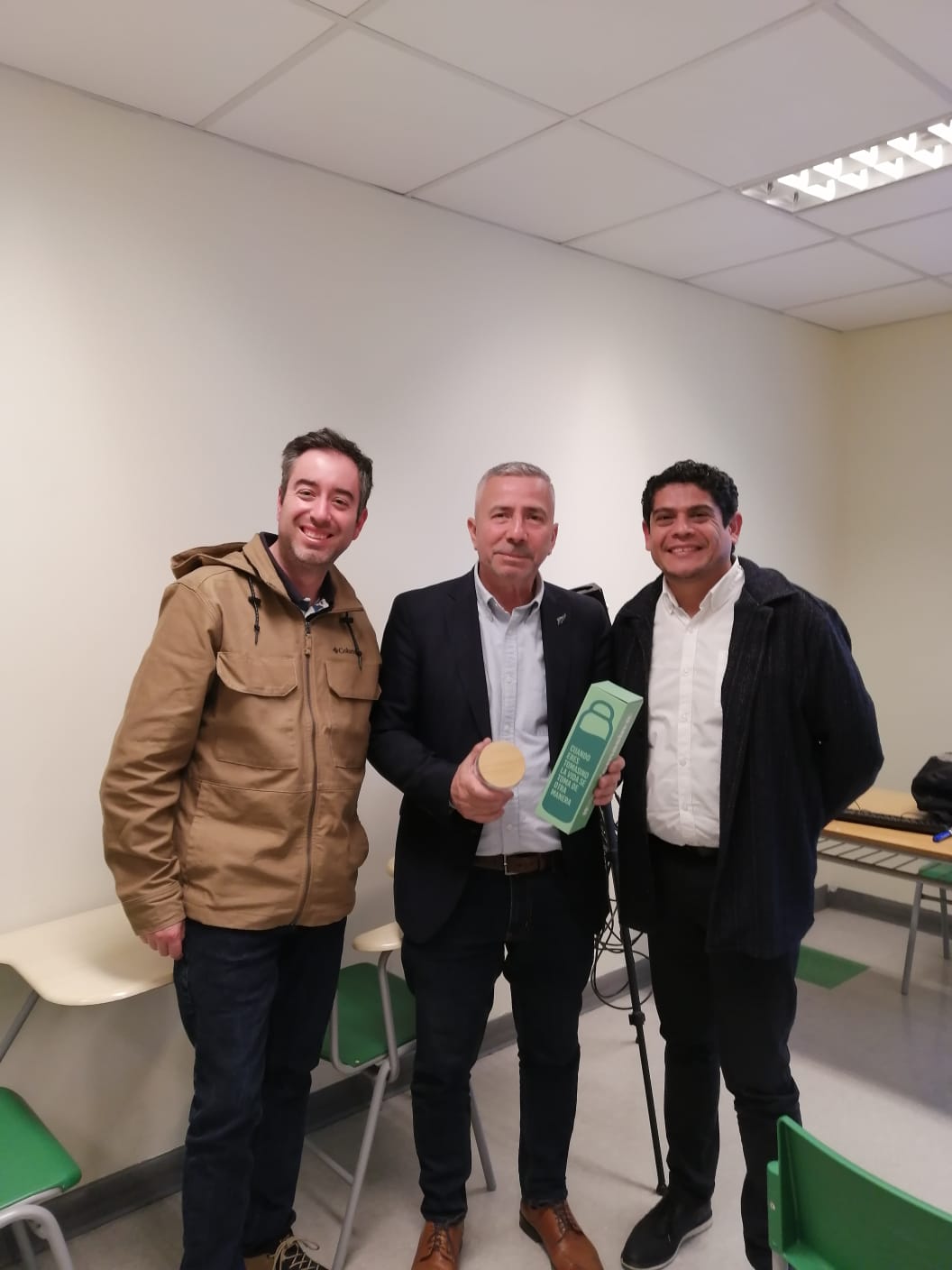 Egresados del Área de Recursos Naturales participaron en charla sobre sustentabilidad e innovación agrícola