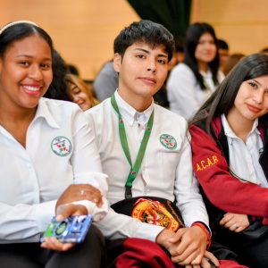 Santo Tomás Iquique y Liceo Bicentenario Kronos celebran cierre de exitoso año de alternancia