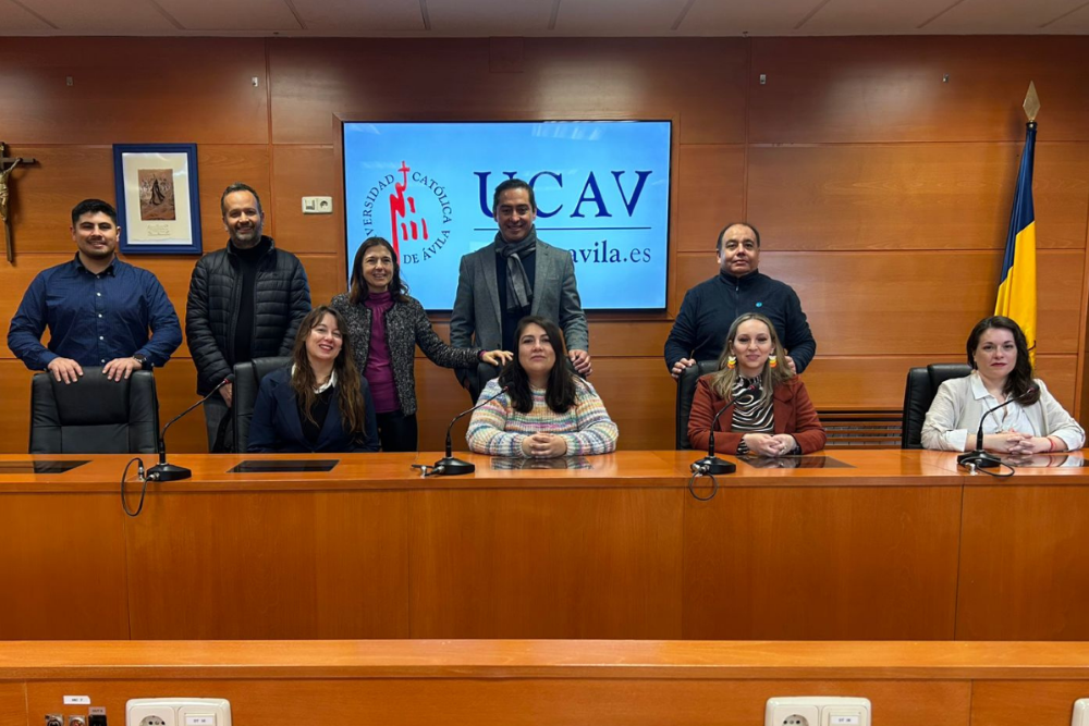 Magíster en Administración de Empresas UST fortalece competencias globales con pasantía en España