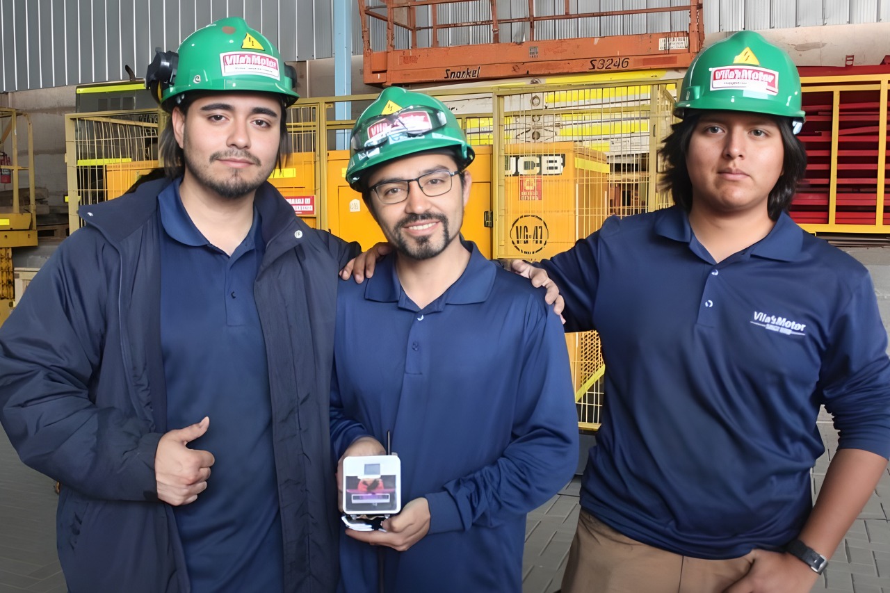 Estudiantes de Iquique crean innovador dispositivo para maquinaria pesada