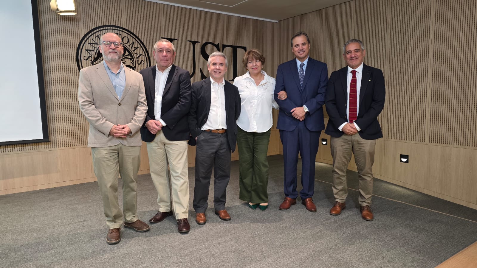 Expertos analizan desafíos y proponen mejoras para el Sistema Tributario Chileno en seminario FEN-UST