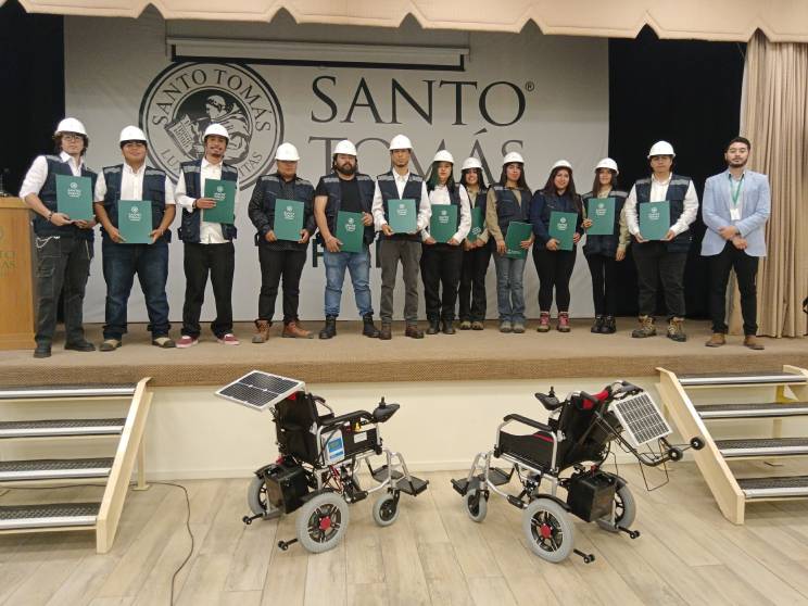 Estudiantes de Técnico en Energía Solar de Santo Tomás Copiapó recibieron sus certificaciones intermedias