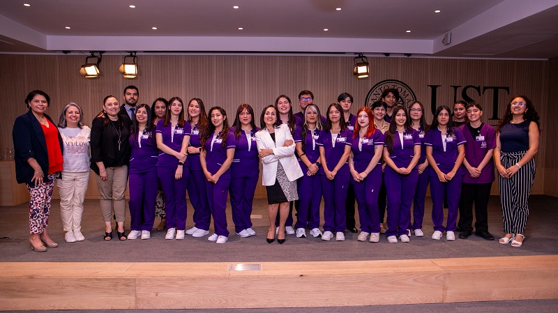 Ceremonia de Investidura marca el inicio de los internados profesionales de Nutrición y Dietética UST Santiago
