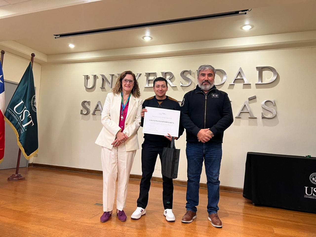 UST Santiago reconoció el compromiso y liderazgo estudiantil en la Ceremonia de Actividades DAE 2025