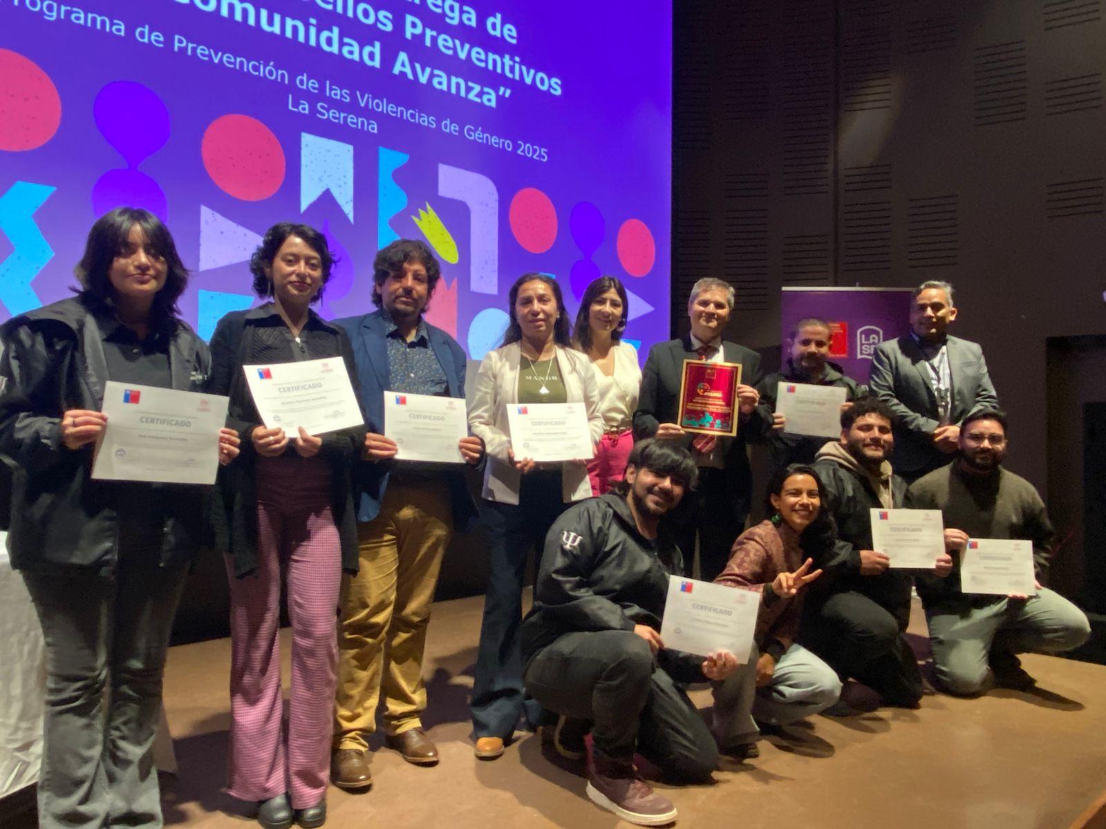 CAPS de Santo Tomás La Serena recibe Sello Preventivo “Mi Comunidad Avanza” entregado por SernamEG