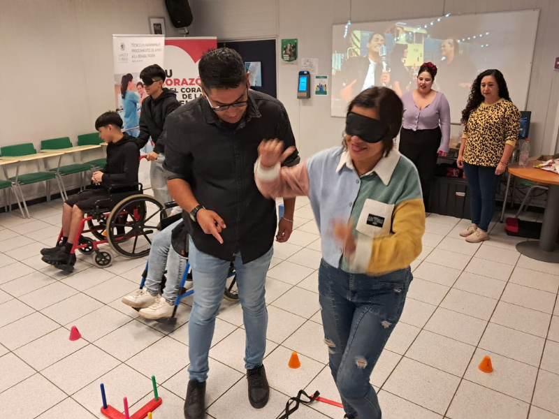 Estudiantes TEPAR vivieron una experiencia inclusiva guiada por Teletón en Santo Tomás Puente Alto
